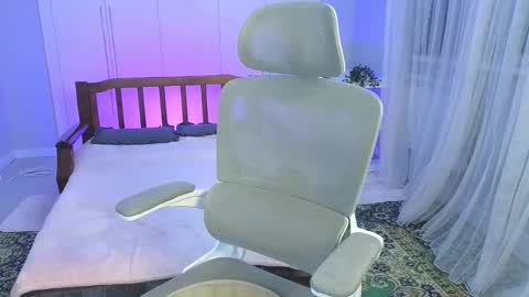 Snapshot of nikompell chatting on 01.22.25 niko online show from 01.22.25