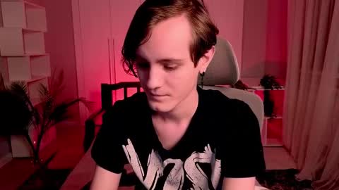 Snapshot of nikompell chatting on 01.30.25 niko online show from 01.30.25