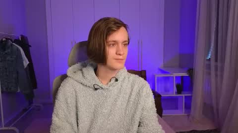 Snapshot of nikompell chatting on 02.28.25 niko online show from 02.28.25