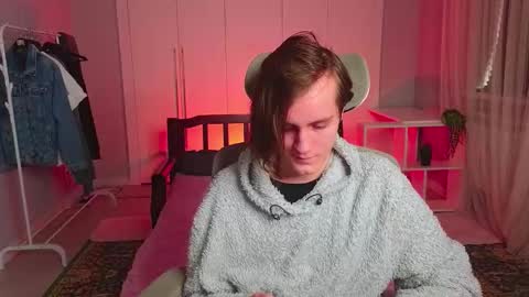 Snapshot of nikompell chatting on 03.07.25 niko online show from 03.07.25