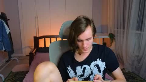 Snapshot of nikompell chatting on 03.12.25 niko online show from 03.12.25