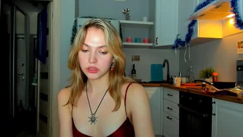 Snapshot of niky_jess chatting on 01.02.25 Veronica online show from 01.02.25