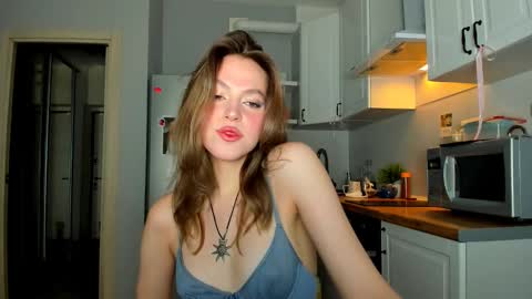 Snapshot of niky_jess chatting on 01.31.25 Veronica online show from 01.31.25