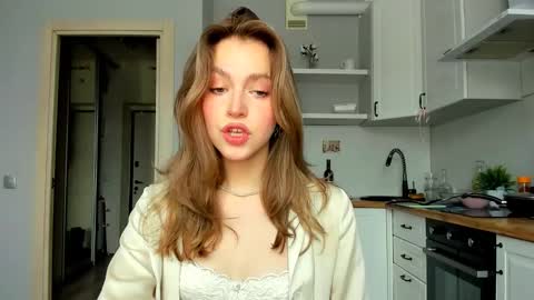 Snapshot of niky_jess chatting on 02.13.25 Veronica online show from 02.13.25