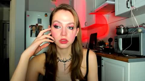 Snapshot of niky_jess chatting on 02.18.25 Veronica online show from 02.18.25