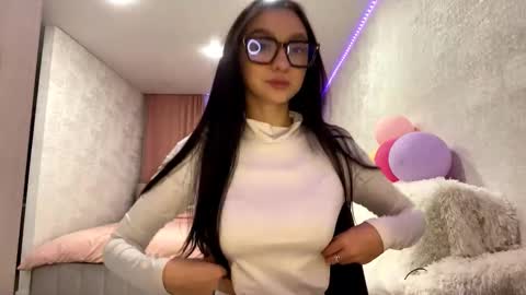 Margot online show from 11.21.25