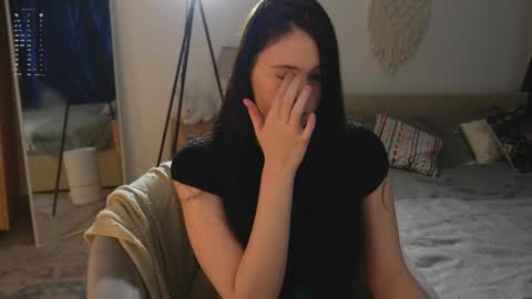 Jennet online show from 11.21.25