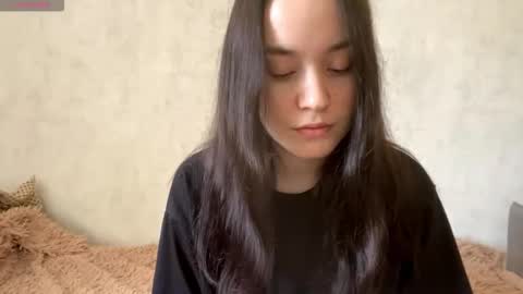 Snapshot of nimraeve chatting on 09.11.25 Mary online show from 09.11.25