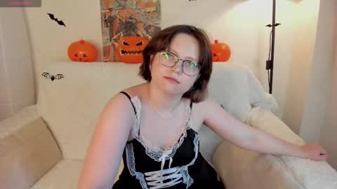 Snapshot of nina_lunaa chatting on 10.26.25 nina lunaa online show from 10.26.25