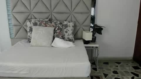  Nina  online show from 10.23.25