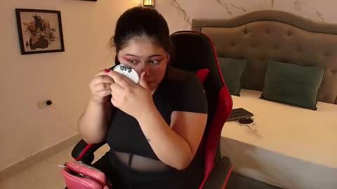 Snapshot of nina_rouge7 chatting on 09.26.25 N I N A online show from 09.26.25