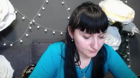 ninaflawlees online show from 11.27.25