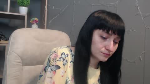 ninaflawlees online show from 11.29.25