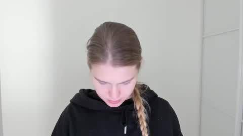 ninarihh online show from 10.18.25