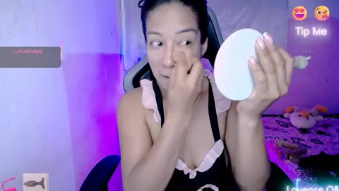 ninatinydoll1 online show from 10.16.25