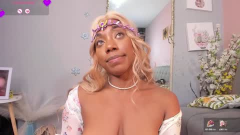 Snapshot of nini_martinii chatting on 01.19.25 NINI  online show from 01.19.25