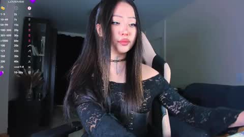 Snapshot of ninjahun chatting on 02.20.25 Yumi  ig yumibaee online show from 02.20.25