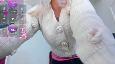 nina dee online show from 11.18.25