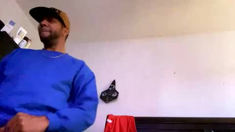 Snapshot of ninolindo919 chatting on 10.10.25 ninolindo919 online show from 10.10.25