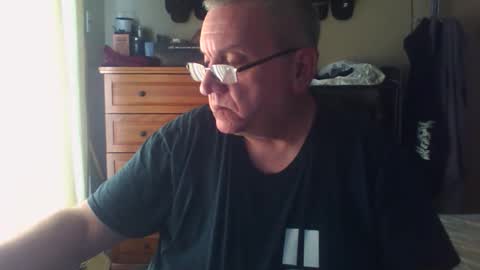 Dennis online show from 11.29.25