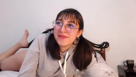 Snapshot of nirit3183 chatting on 02.23.25 Daph J online show from 02.23.25