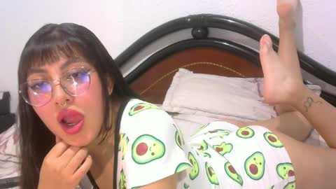 Snapshot of nirit3183 chatting on 03.07.25 Daph J online show from 03.07.25