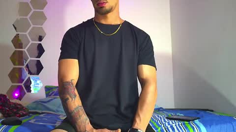 Snapshot of nixon347932 chatting on 12.10.24 Nicolas Muscle online show from 12.10.24