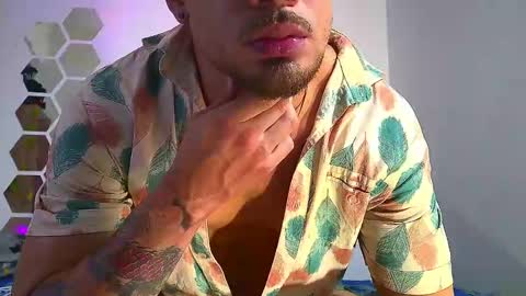 Snapshot of nixon347932 chatting on 12.12.24 Nicolas Muscle online show from 12.12.24
