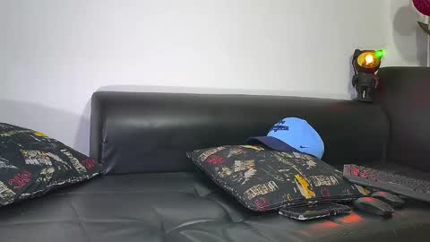 Snapshot of nixon347932 chatting on 12.21.24 Nicolas Muscle online show from 12.21.24