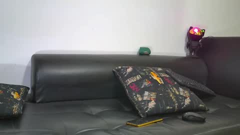Snapshot of nixon347932 chatting on 01.18.25 Nicolas Muscle online show from 01.18.25