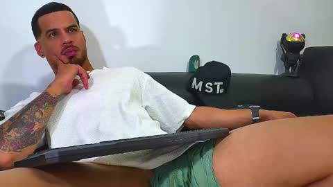 Snapshot of nixon347932 chatting on 02.19.25 Nicolas Muscle online show from 02.19.25