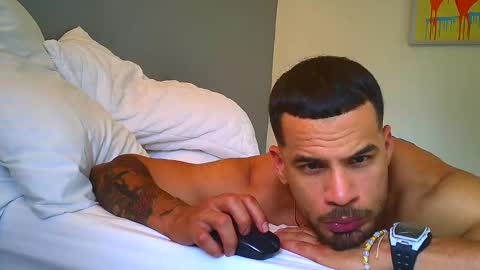 Snapshot of nixon347932 chatting on 03.02.25 Nicolas Muscle online show from 03.02.25