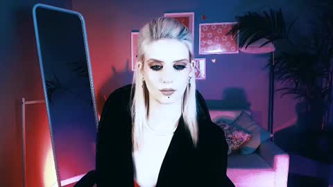 Snapshot of noah_elmer chatting on 10.12.25 REAL name LiaDM are always open online show from 10.12.25