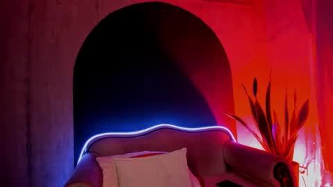 Snapshot of noah_jones__ chatting on 12.11.24 Noah online show from 12.11.24