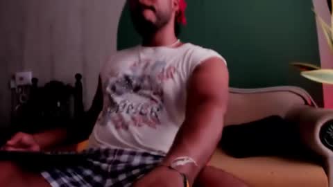 Snapshot of noah_jones__ chatting on 01.25.25 Noah online show from 01.25.25