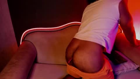 Snapshot of noah_jones__ chatting on 02.22.25 Noah online show from 02.22.25