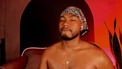 Snapshot of noah_jones__ chatting on 02.25.25 Noah online show from 02.25.25