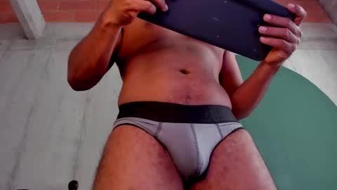 Snapshot of noah_jones__ chatting on 09.09.25 Noah online show from 09.09.25