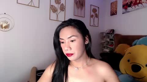 Snapshot of noboyfriendsincebirth chatting on 09.26.25 Samantha Summer online show from 09.26.25