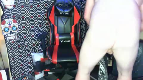 Snapshot of nodak808 chatting on 10.03.25 Jonny Coxman online show from 10.03.25