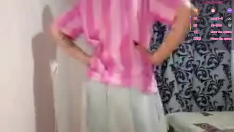 Snapshot of noelfebus chatting on 12.04.25 Ann online show from 12.04.25