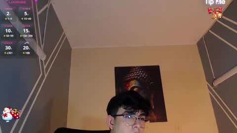 Snapshot of nolan_twink chatting on 12.17.24 Nolan online show from 12.17.24