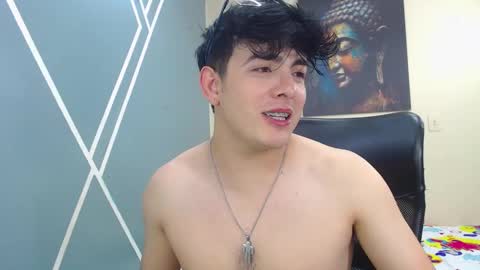 Snapshot of nolan_twink chatting on 12.19.24 Nolan online show from 12.19.24