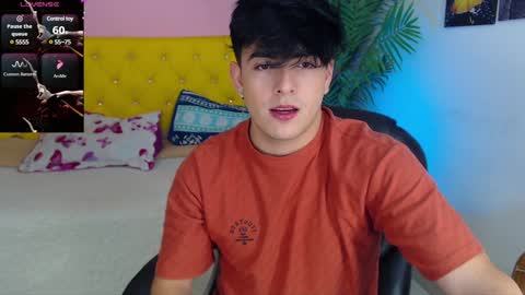 Snapshot of nolan_twink chatting on 01.04.25 Nolan online show from 01.04.25