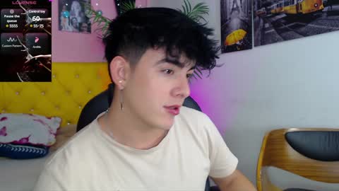 Snapshot of nolan_twink chatting on 01.05.25 Nolan online show from 01.05.25