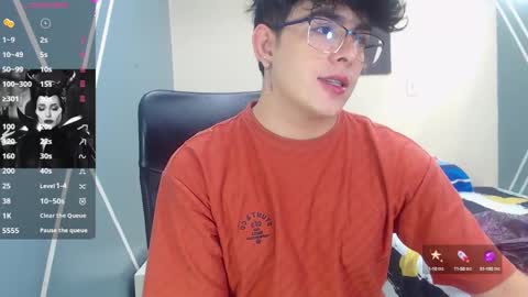 Snapshot of nolan_twink chatting on 01.15.25 Nolan online show from 01.15.25