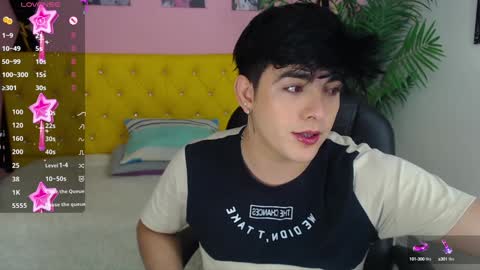 Snapshot of nolan_twink chatting on 01.19.25 Nolan online show from 01.19.25