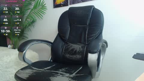 Snapshot of nolan_twink chatting on 01.19.25 Nolan online show from 01.19.25