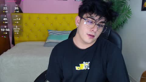 Snapshot of nolan_twink chatting on 01.21.25 Nolan online show from 01.21.25