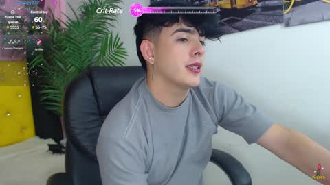 Snapshot of nolan_twink chatting on 01.28.25 Nolan online show from 01.28.25